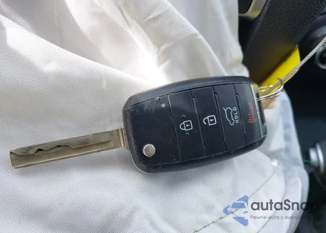 2019 Kia Sorento 2.4L L z USA, uszkodzony, nr VIN 5XYPG4A34KG599895